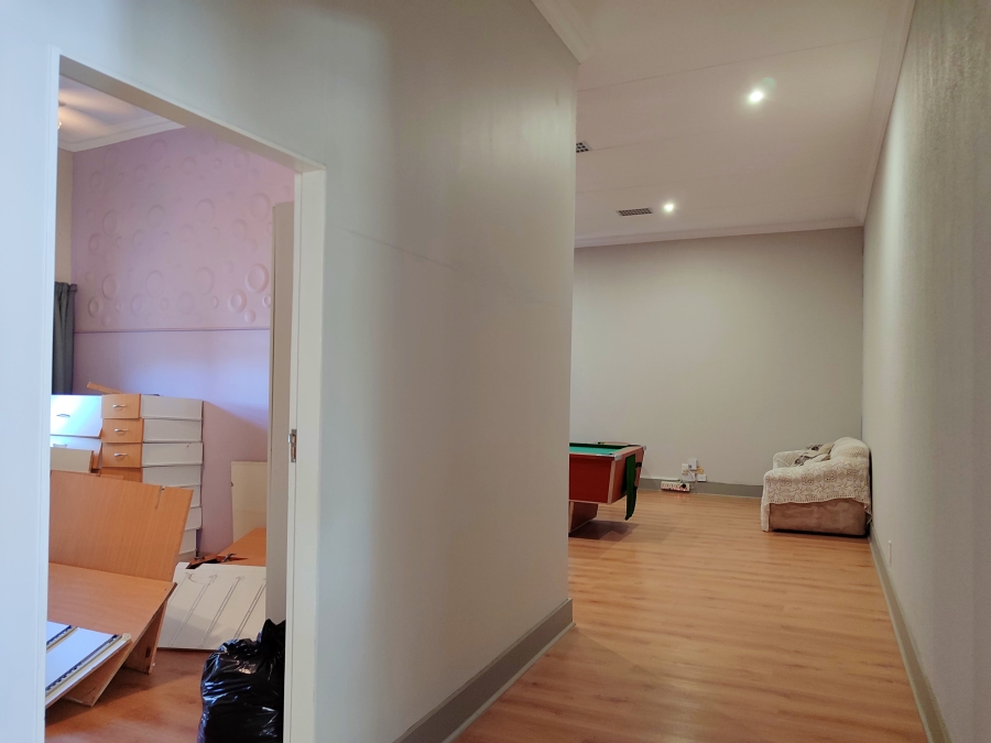 6 Bedroom Property for Sale in Doringkruin North West
